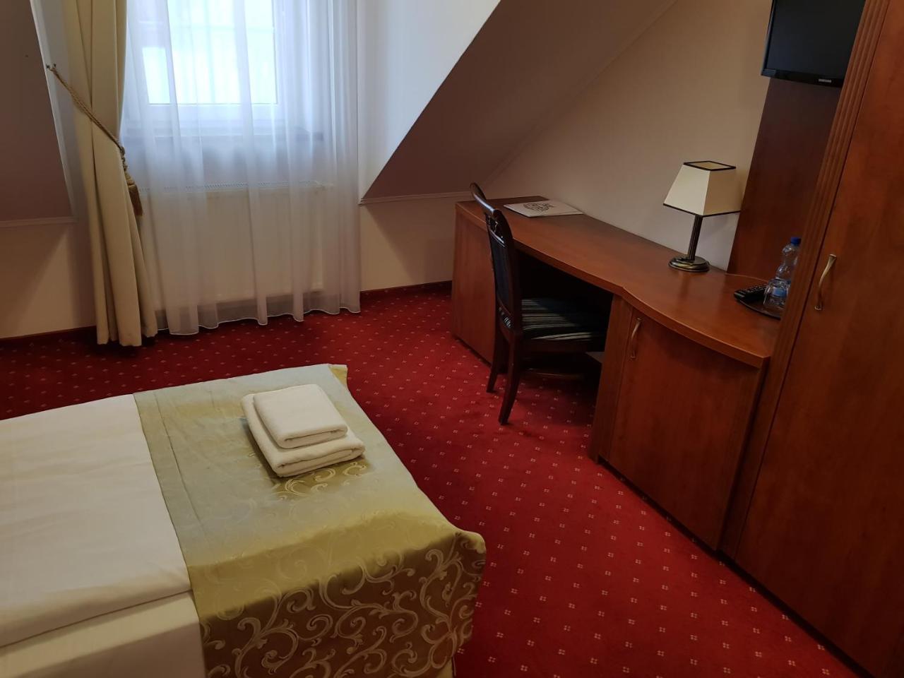 Hotel Stara Gorzelnia Ліхень-Старий Екстер'єр фото